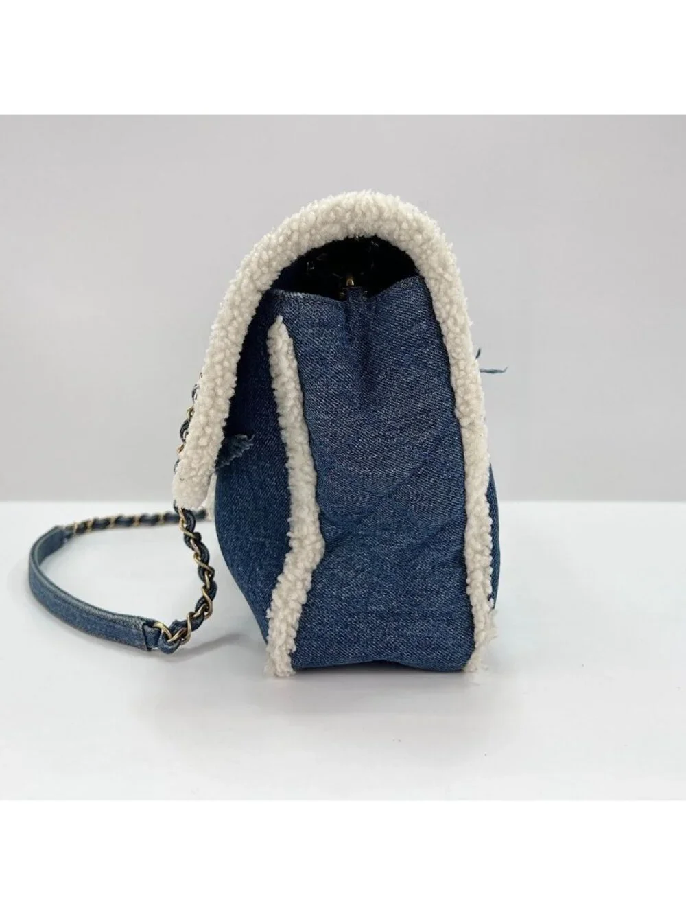 Chanel Shoulder Bag Egypt Line